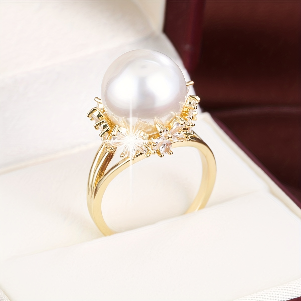 Women's Stylish Floral Design Ring with Zirconia & Pearls